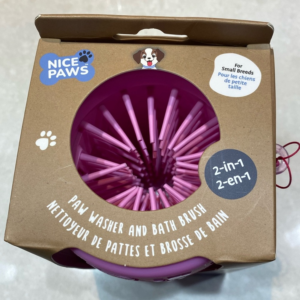 New Nice Paws Paw Washer w/Towel with tags in box pink ⭐️⭐️⭐️⭐️ - Picture 8 of 14